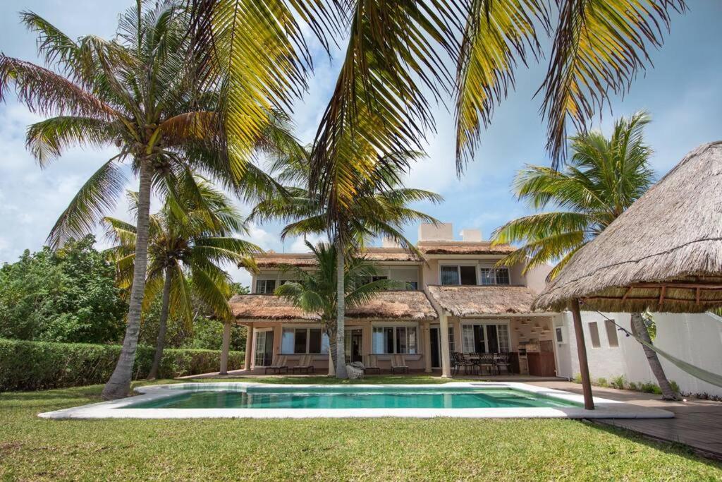كانكون El Meco Beachfront & Private Pool Villa By Casa Paraiso المظهر الخارجي الصورة