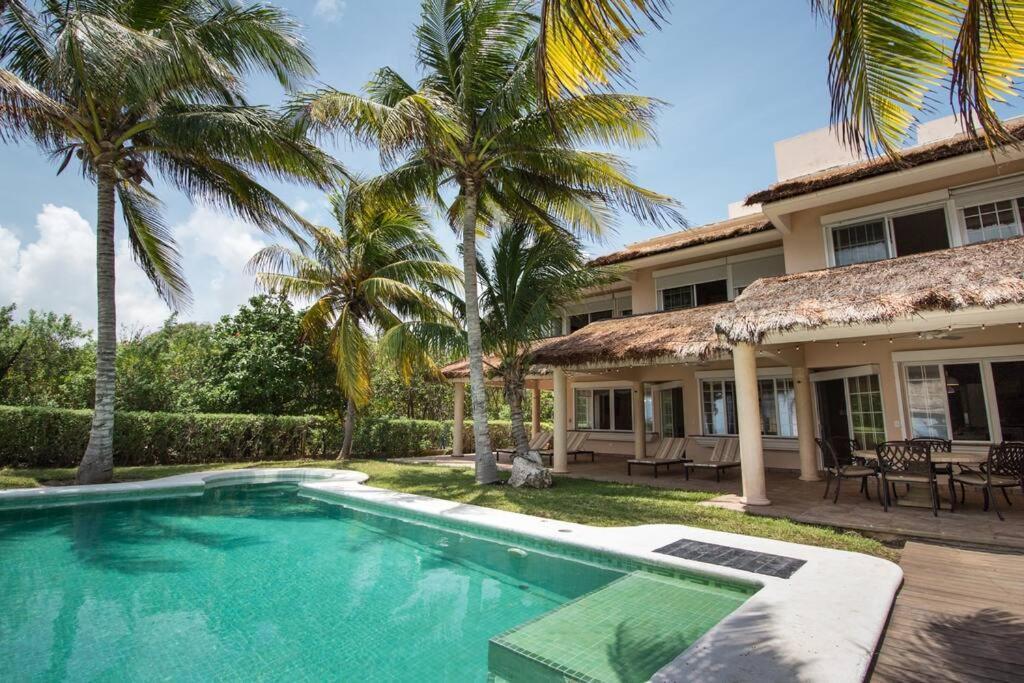 كانكون El Meco Beachfront & Private Pool Villa By Casa Paraiso المظهر الخارجي الصورة